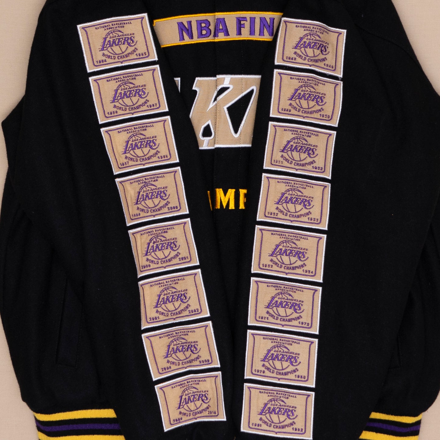 LA Lakers 16-Time NBA Finals Champion Reversible Collegejacke, M-L