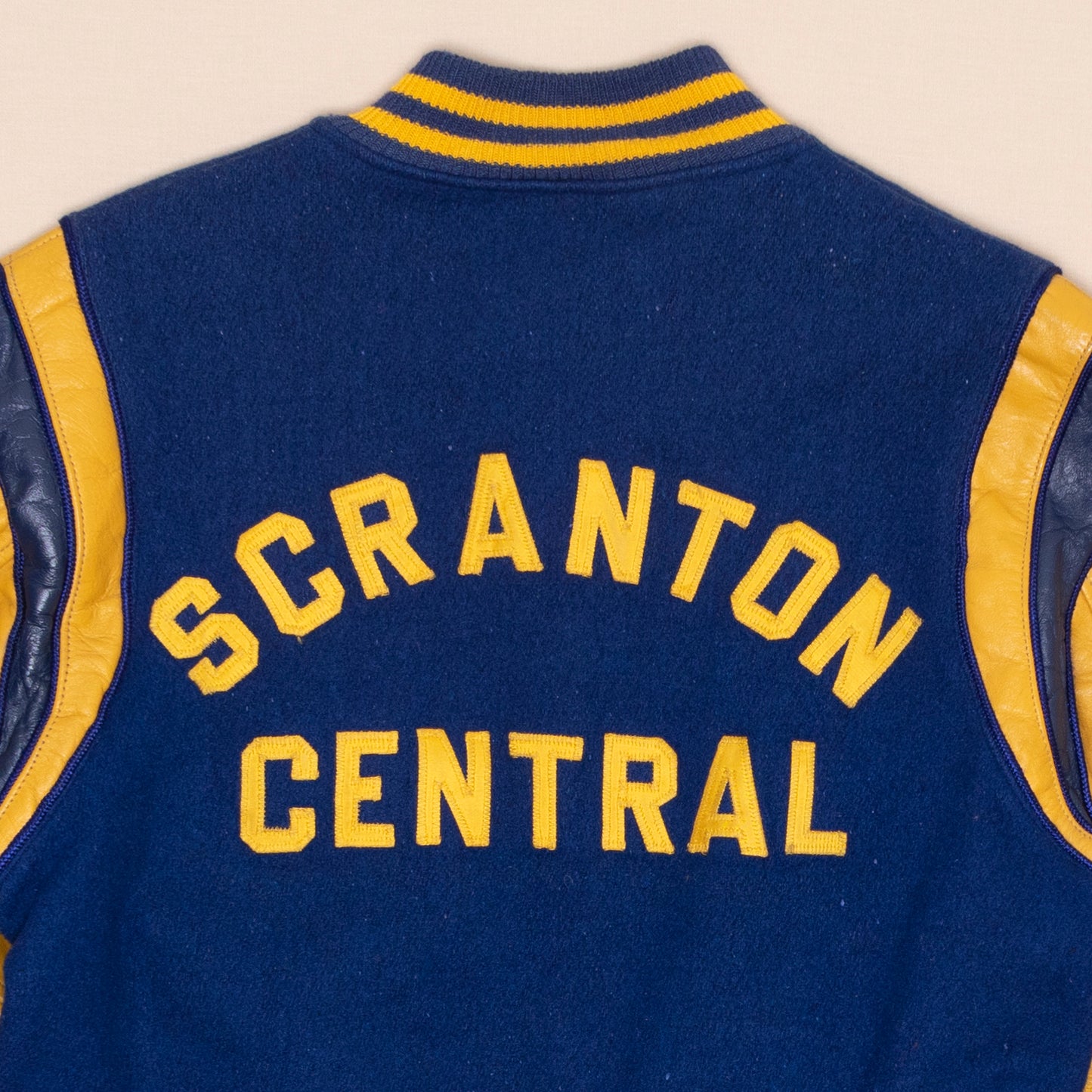 80s Scranton Central Collegejacke, S-M