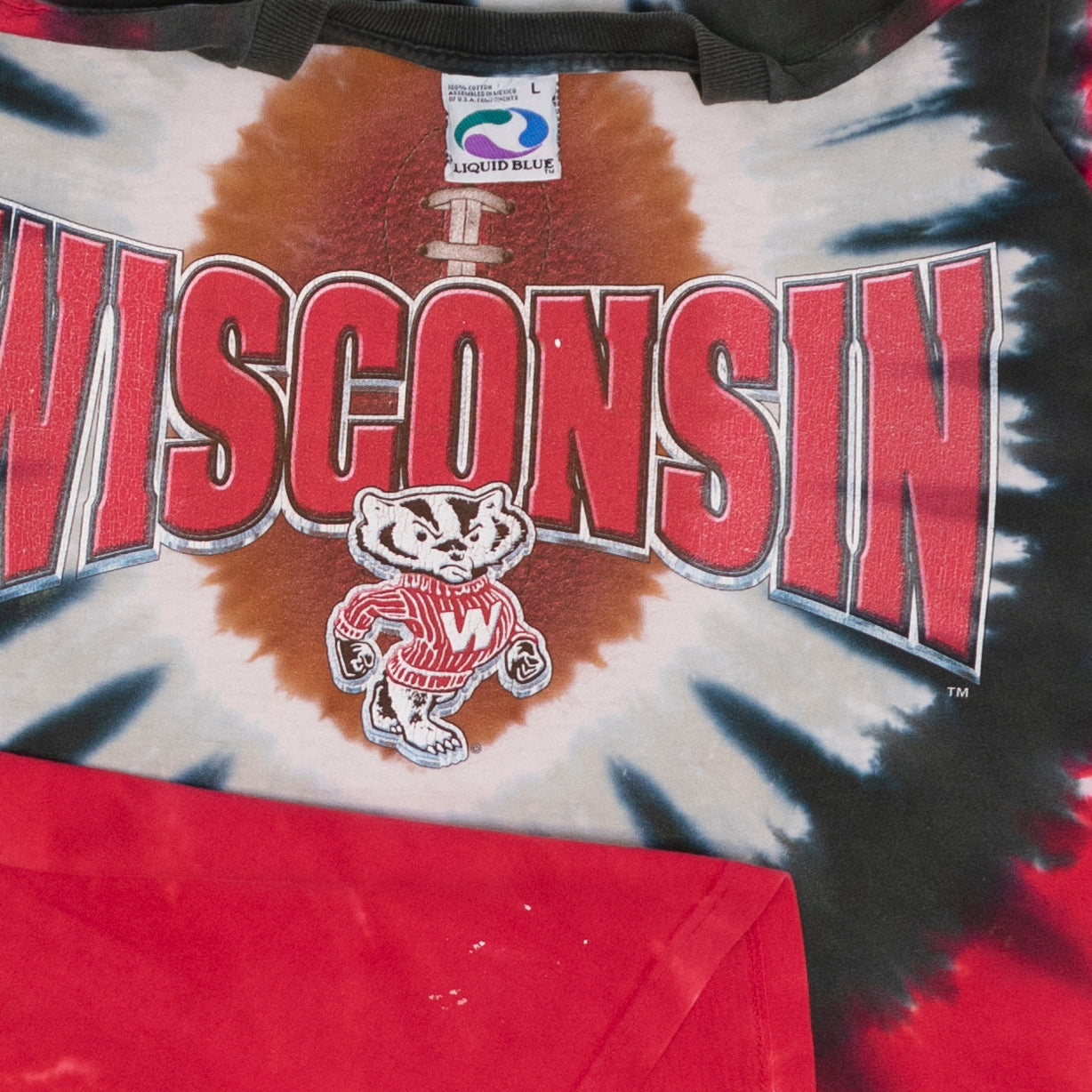 Wisconsin Badgers Batik T Shirt, L