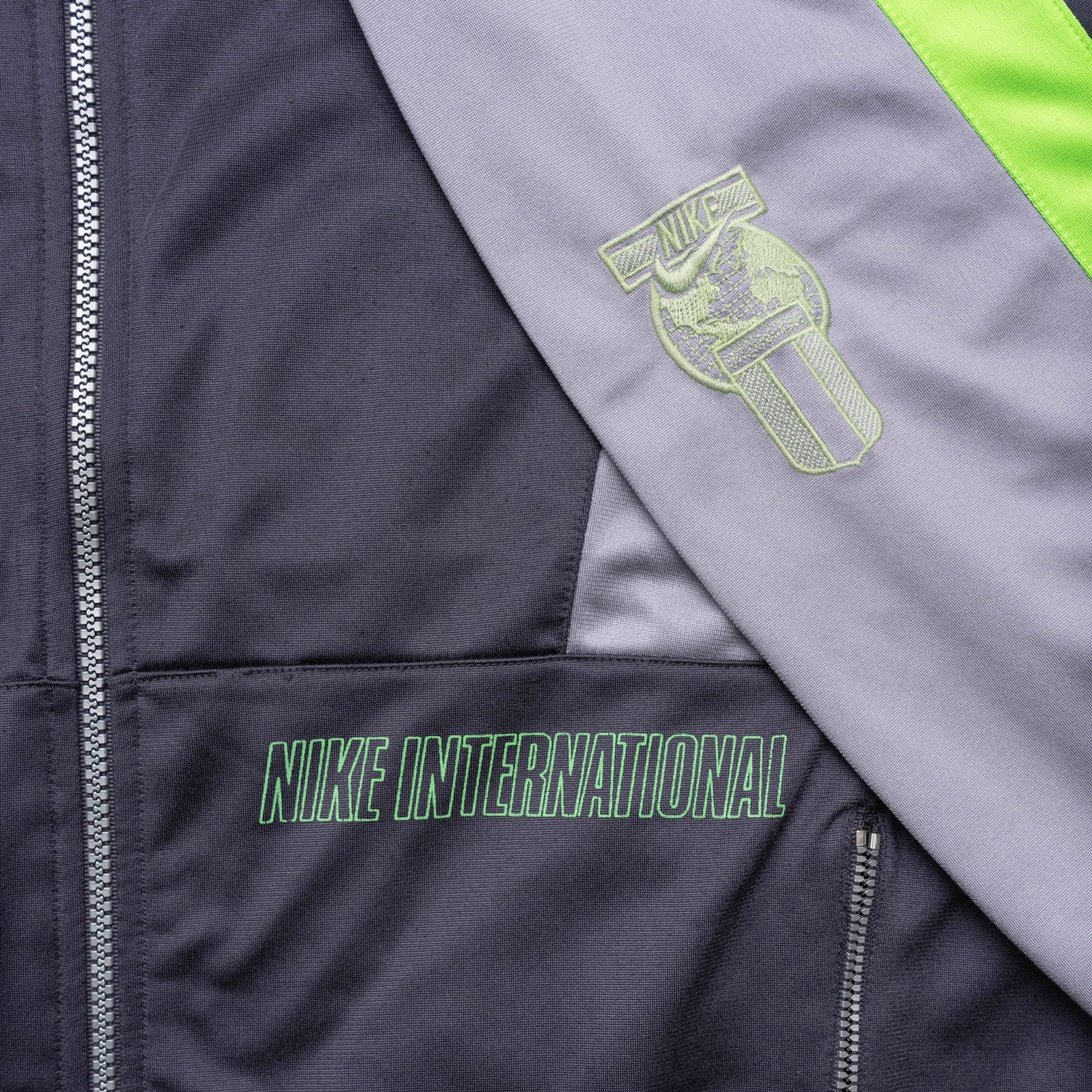 Nike International Trainingsjacke, L