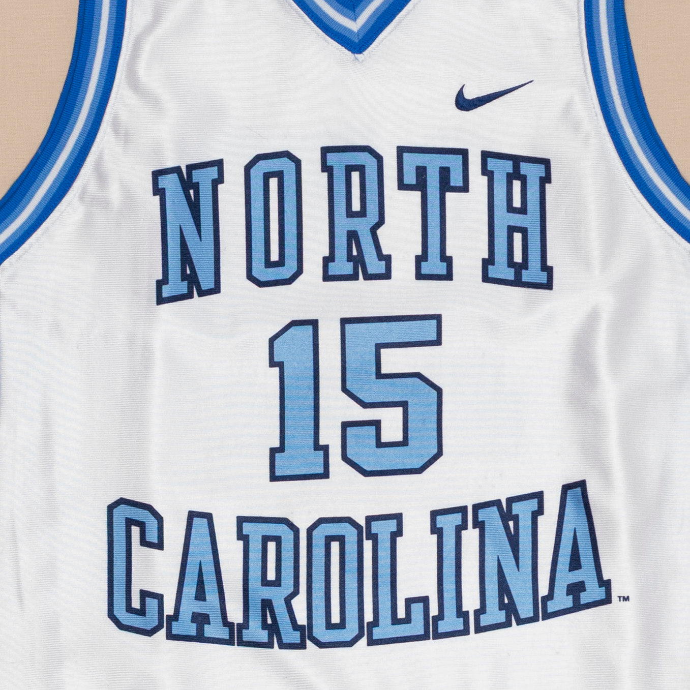 North Carolina Tar Heels Vince Carter Jersey, M