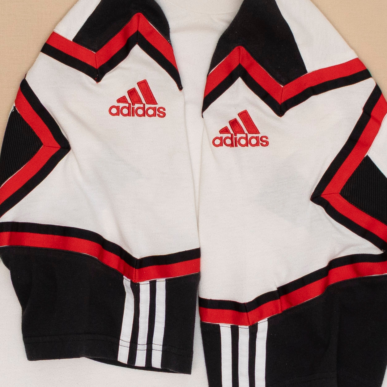 Adidas T Shirt, L