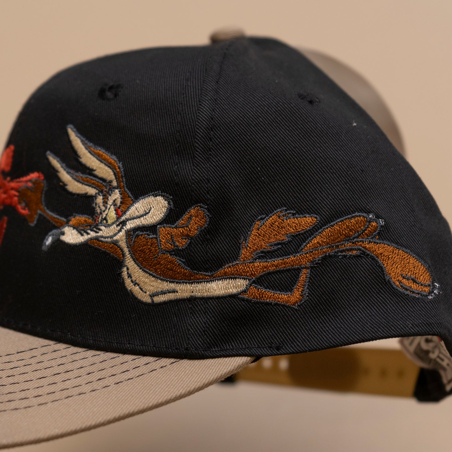 Deadstock Wile E Coyote Snapback