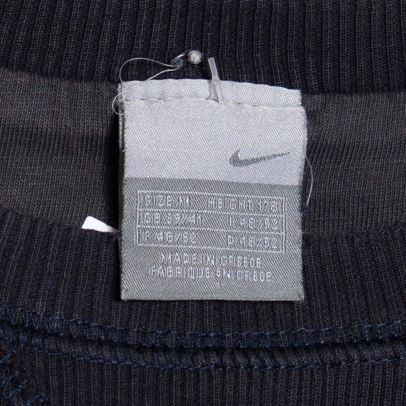 Nike Tonal Mini Swoosh Sweater, M