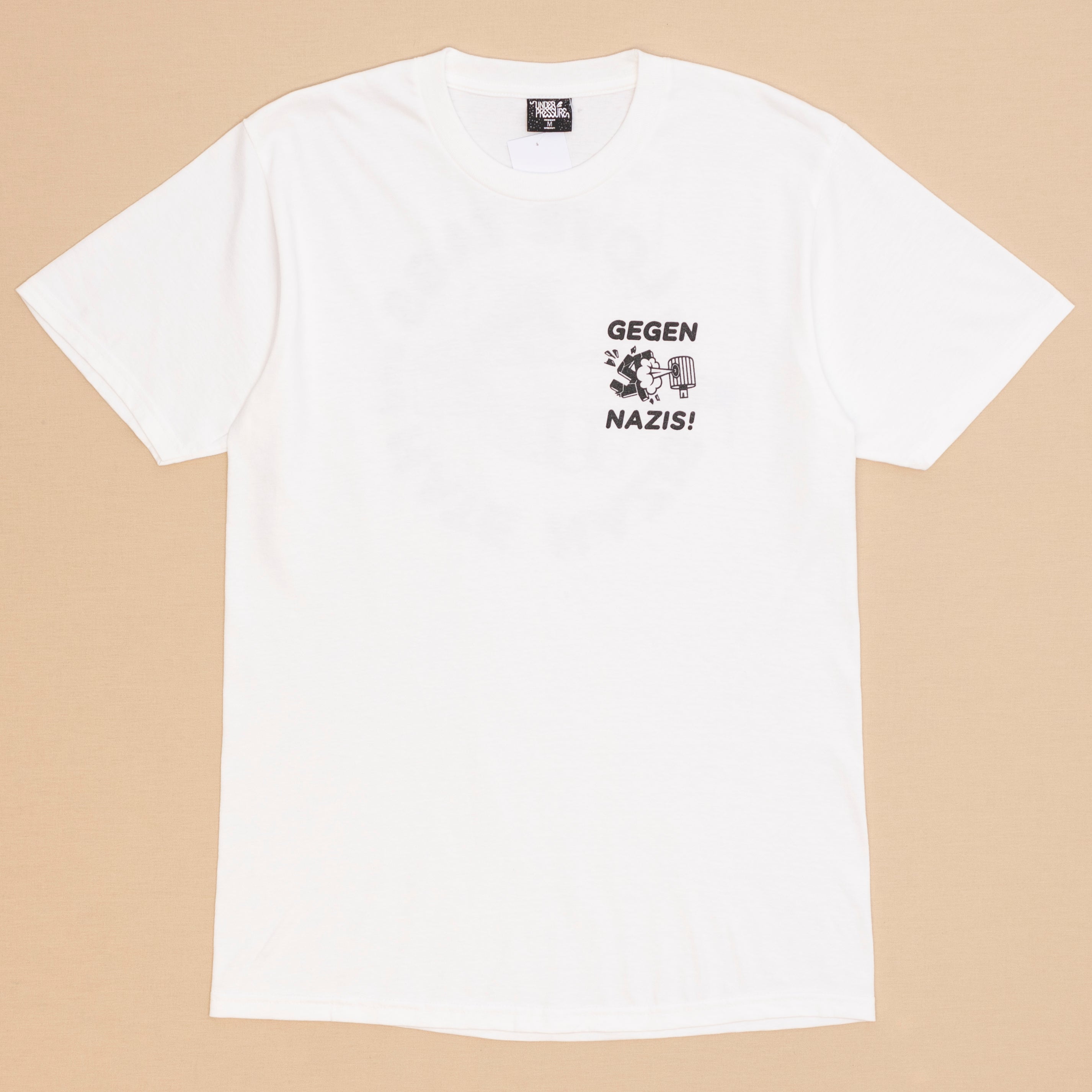 Love Tags Hate Nazis T Shirt (weiß)