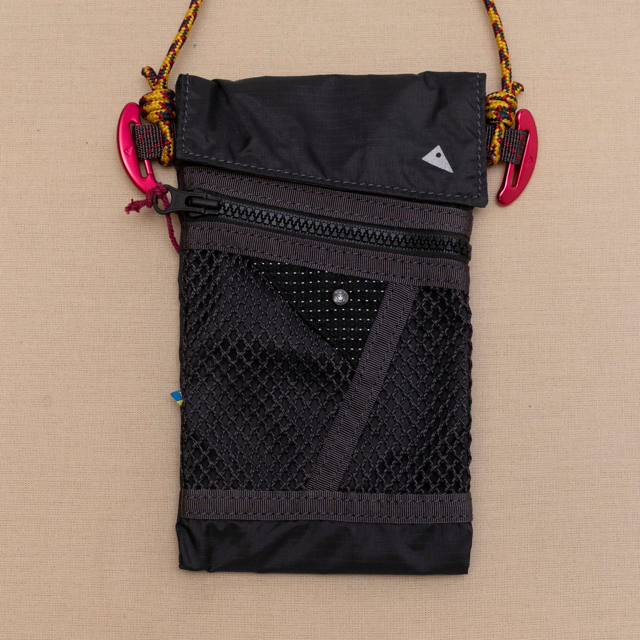Algir Lanyard Pocket