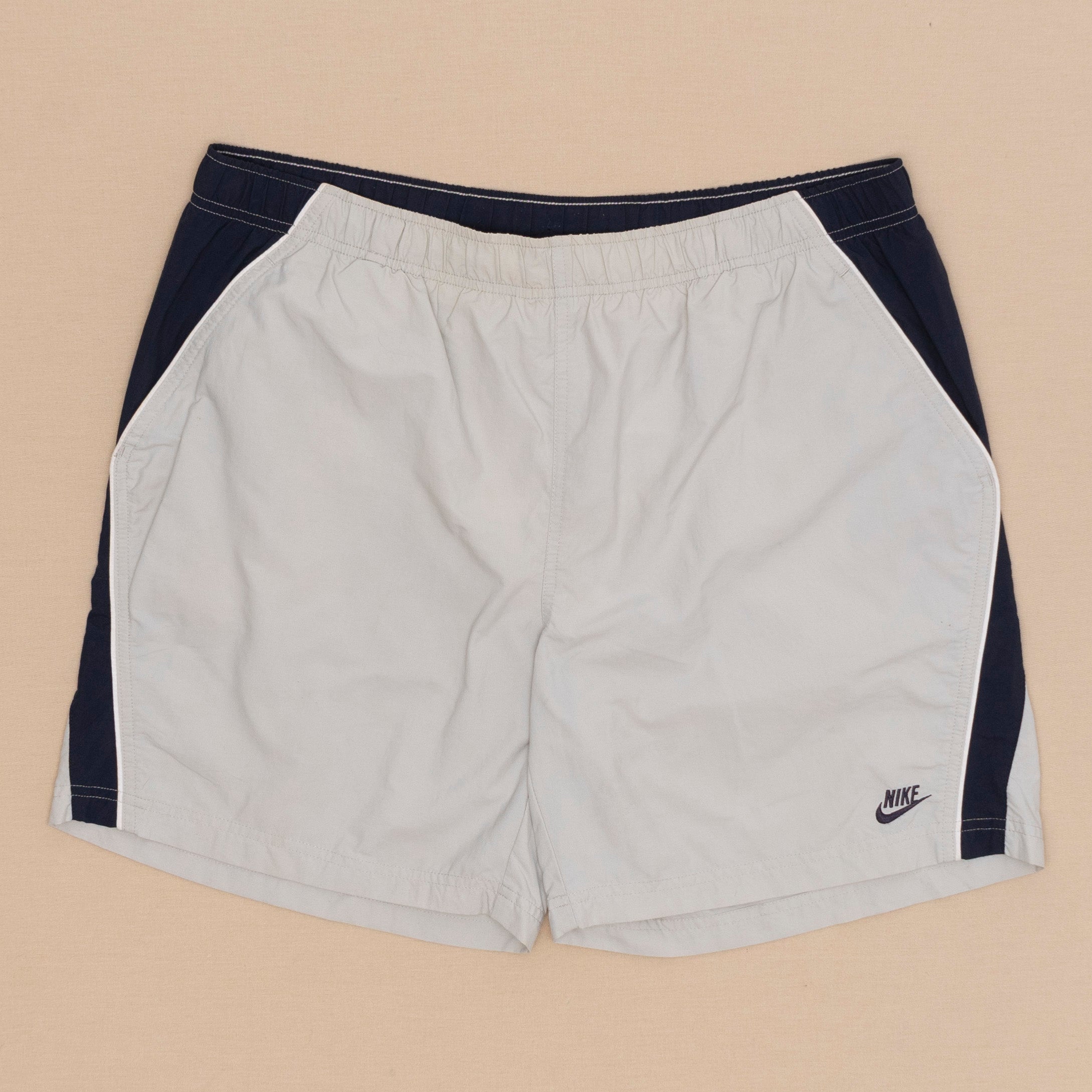Nike Shorts, L
