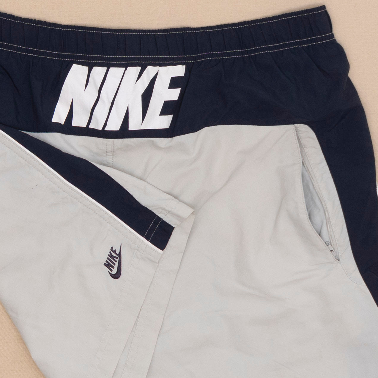Nike Shorts, L